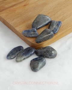 Saffier trommelsteen standaard