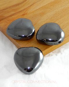 Hematiet hart doorboord