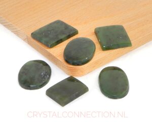 Jade cabochon geslepen stenen